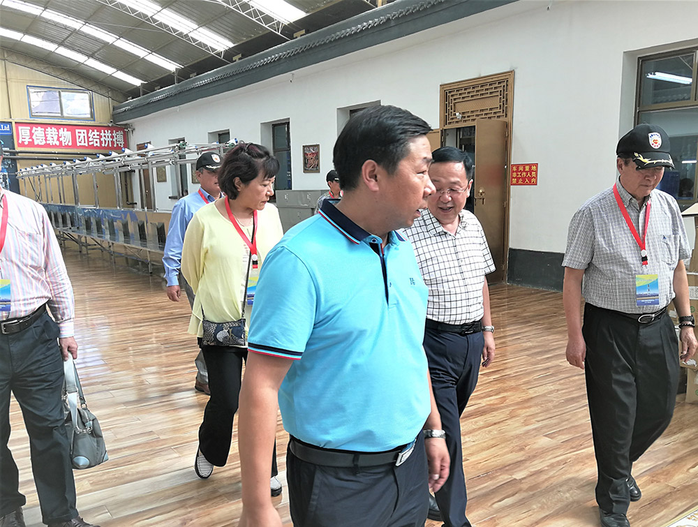 元?jiǎng)P冬蟲夏草